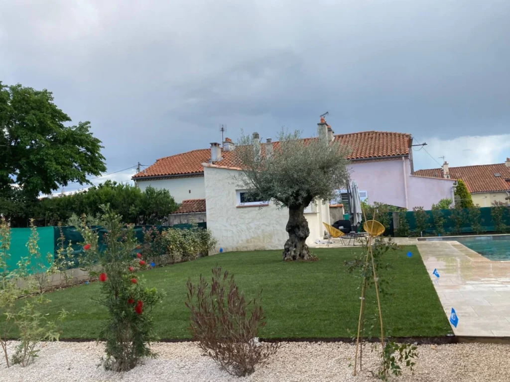 Installation de systeme d arrosage automatique en terre Cabries Calas