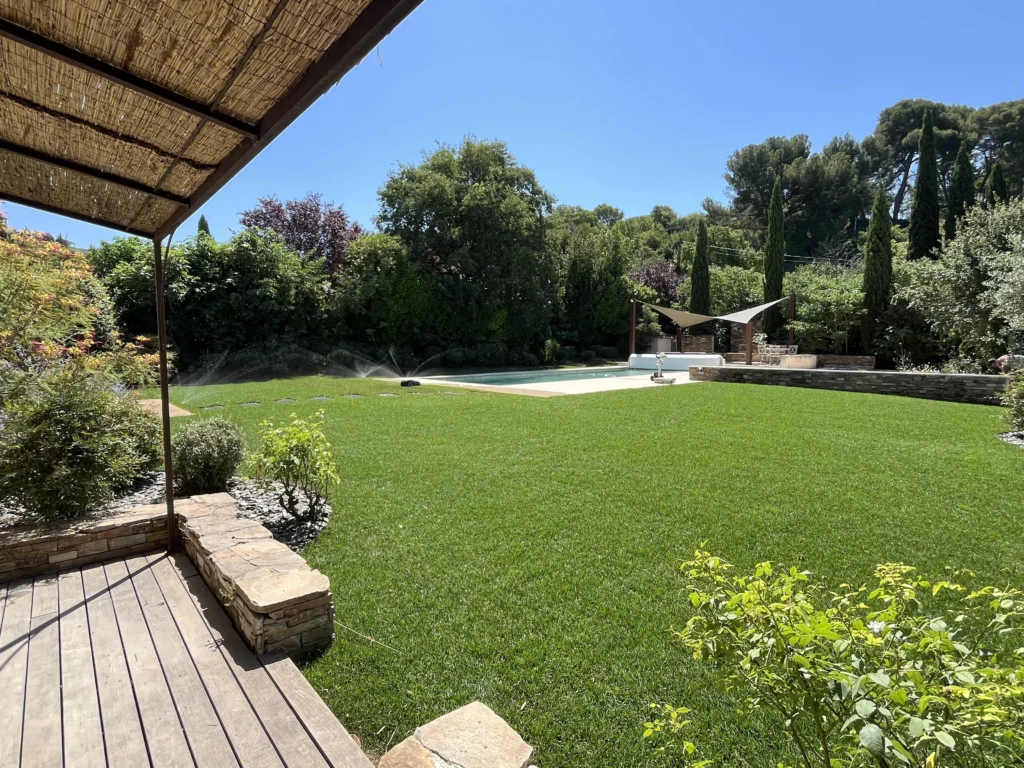 Aménagement d’un jardin de 2000 m² à Éguilles par nos paysagistes
